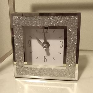 Quartz Table Clock. Glam Mirror, Silver Glitter and White. 5×5 in